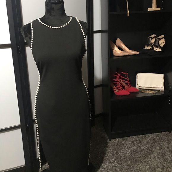 Dress - Picture 6 of 6